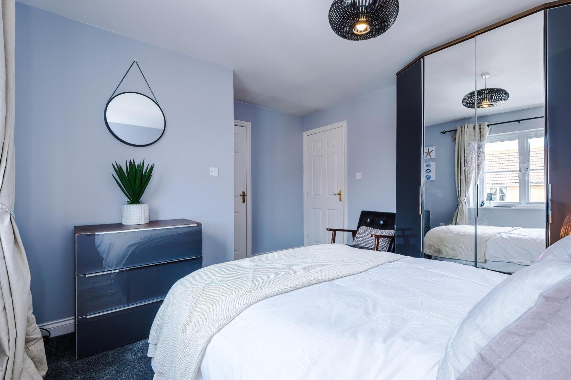 Beach Retreat With Hot Tub Sleeps 8 Prestatyn Exterior photo